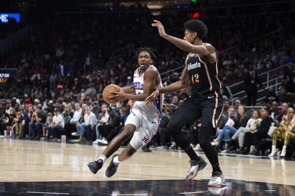 Young helps Hawks pull away in 2nd half beat 76ers 104 95 AP News